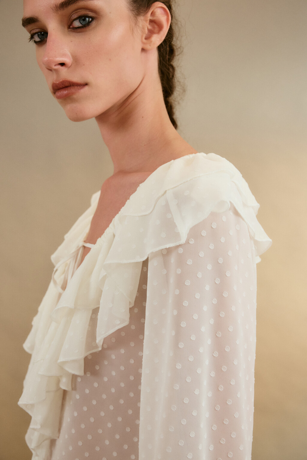 Блузка шифоновая с воланами и завязками - цвет молочный - 6