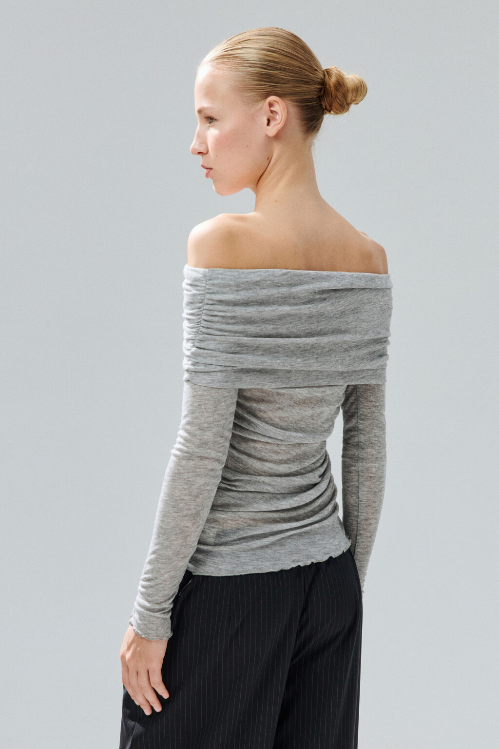 Топ-лонгслив с открытыми плечами - цвет серый - 3