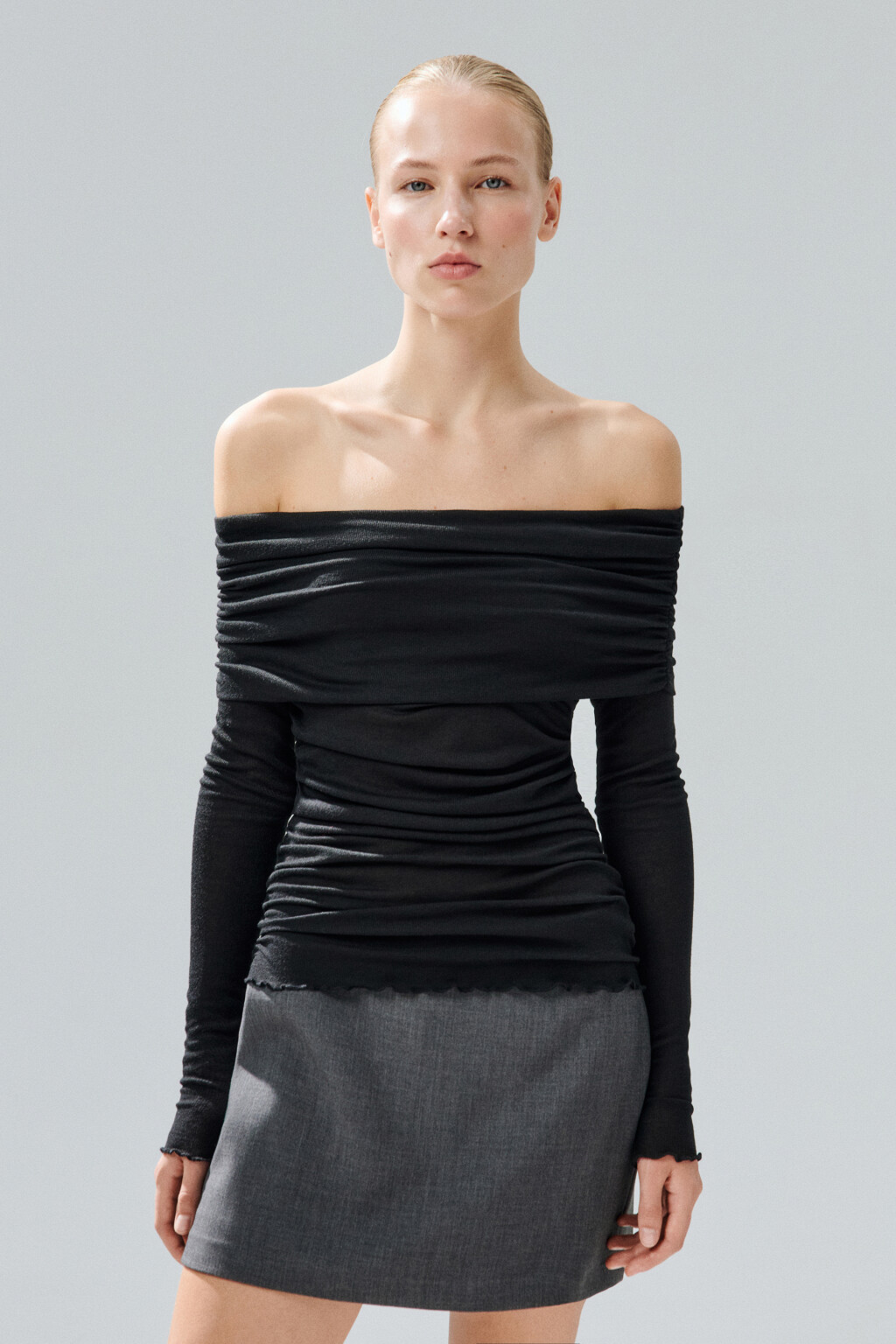 Топ-лонгслив с открытыми плечами - цвет черный - 2