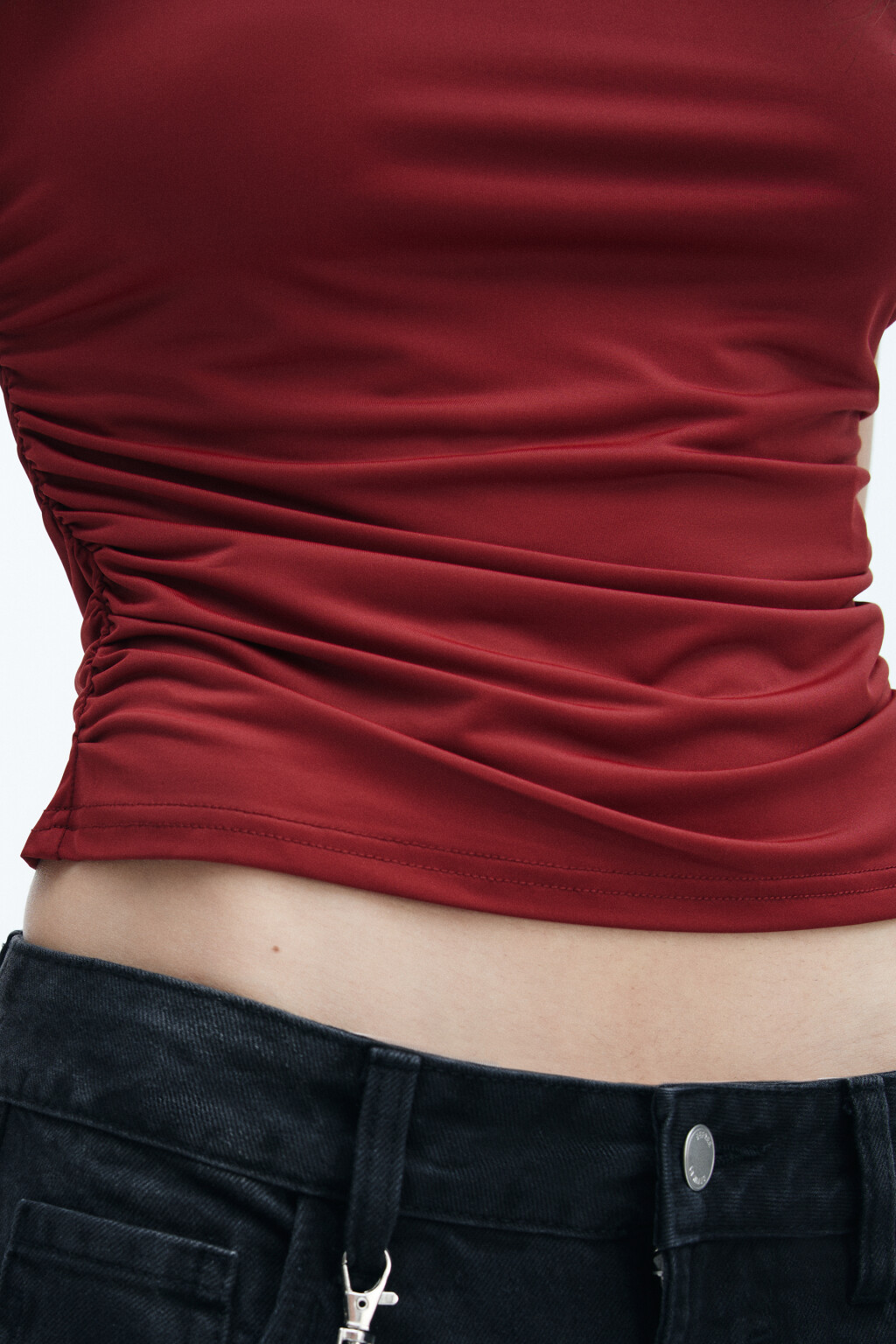 Топ облегающий с открытыми плечами - цвет красный - 5