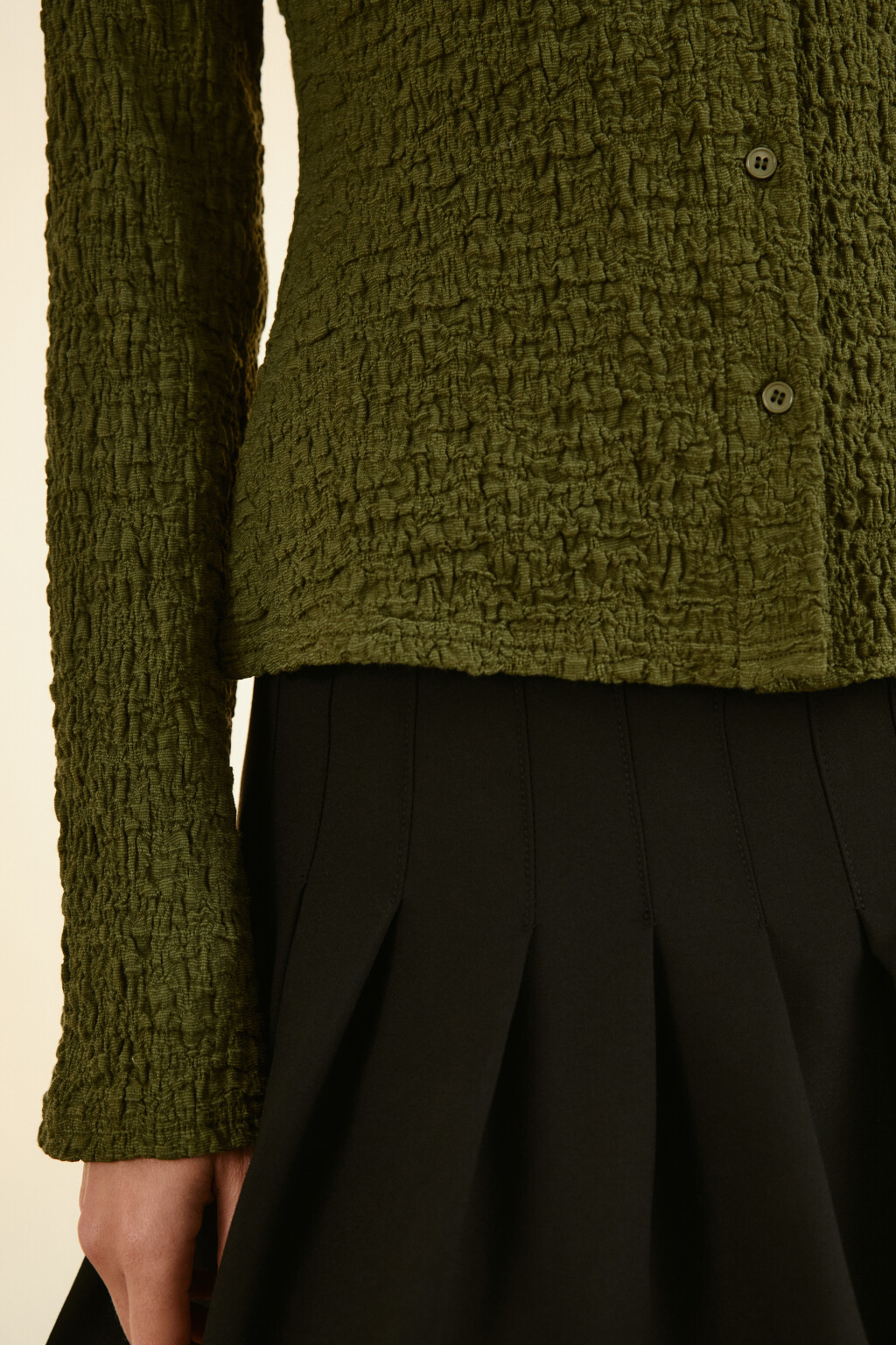 Рубашка облегающая с разрезами - цвет зеленый - 6