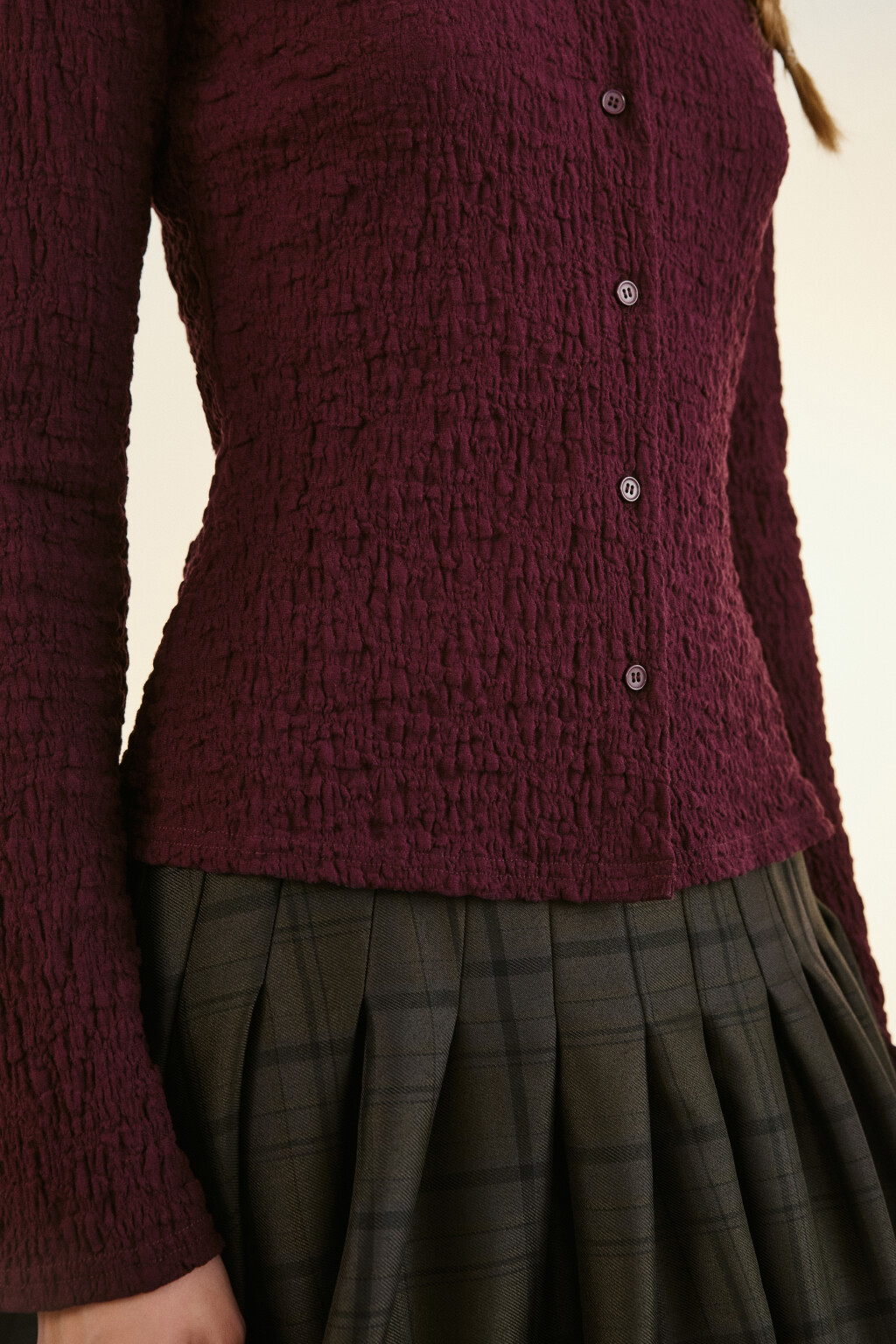 Рубашка облегающая с разрезами - цвет фиолетовый - 6