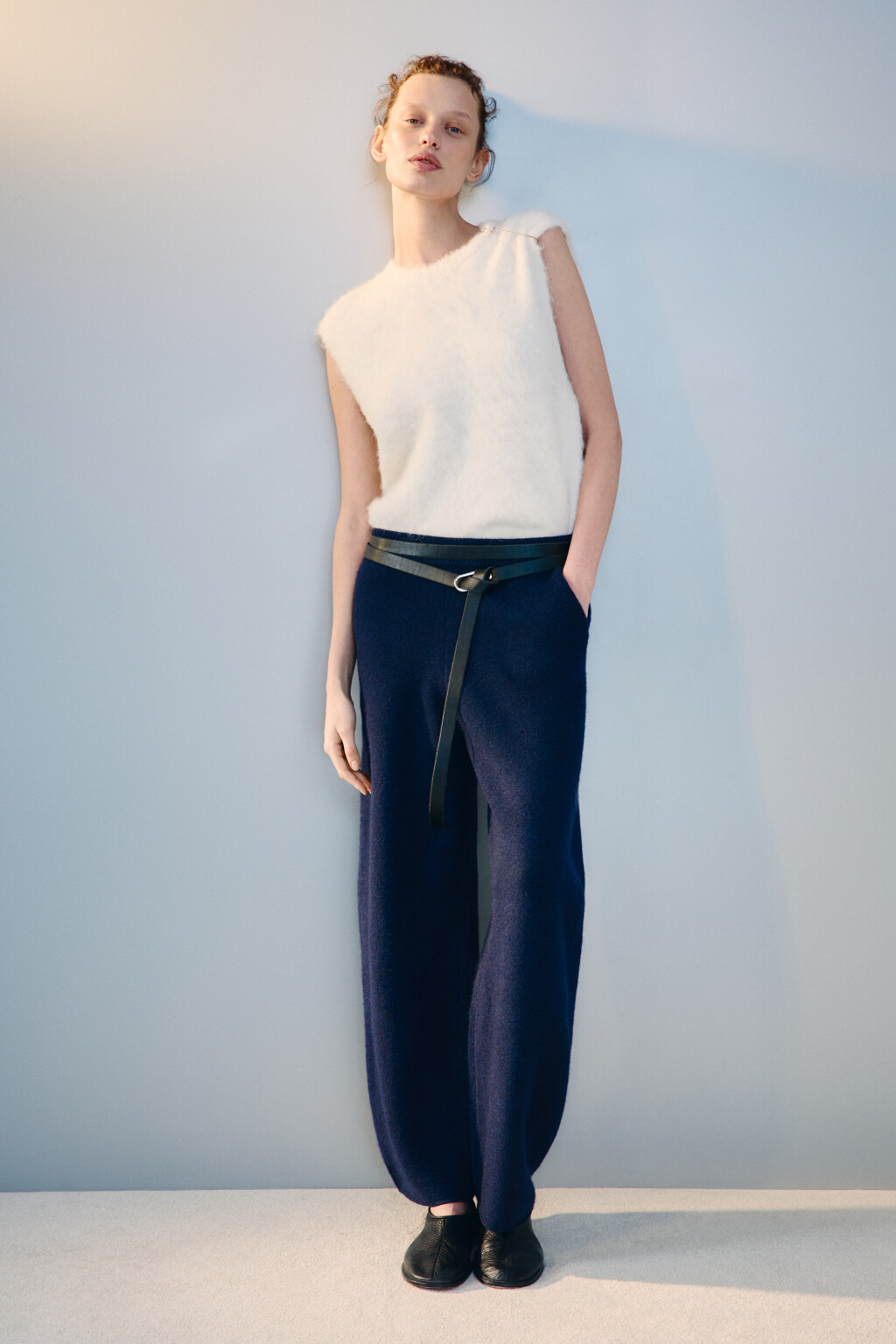 Жилет вязаный с шерстью - цвет молочный - 2