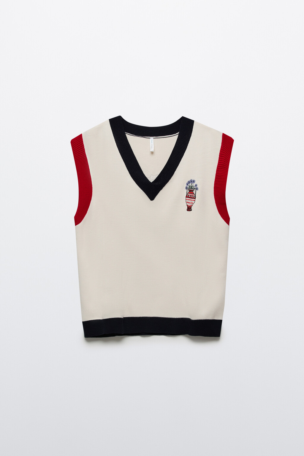 Жилет вязаный с вышивкой - цвет белый - 10