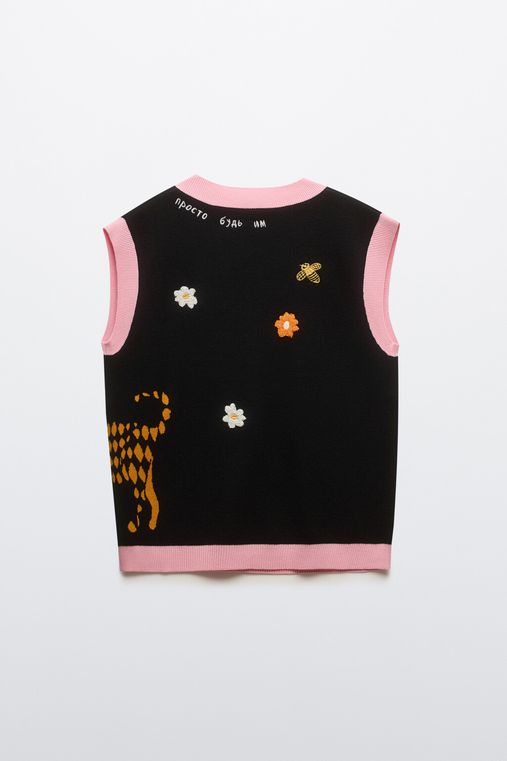 Жилет вязаный с патчами и вышивкой - цвет черный - 10