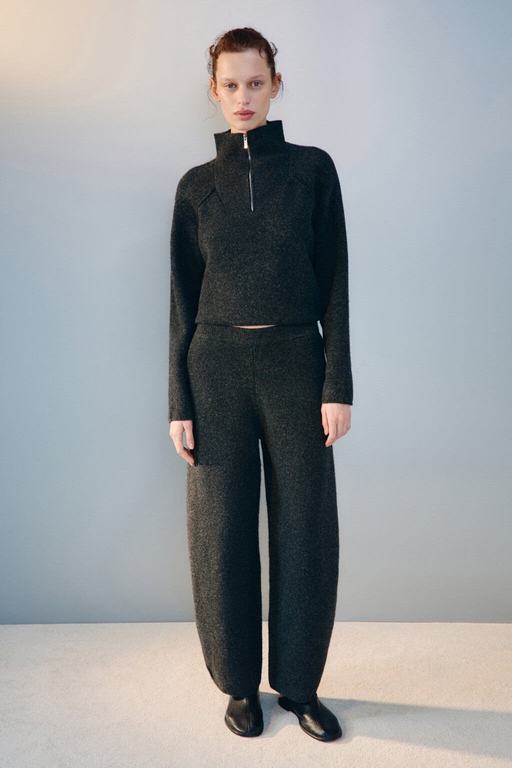 Брюки-бананы из вязаного трикотажа - цвет серый - 4