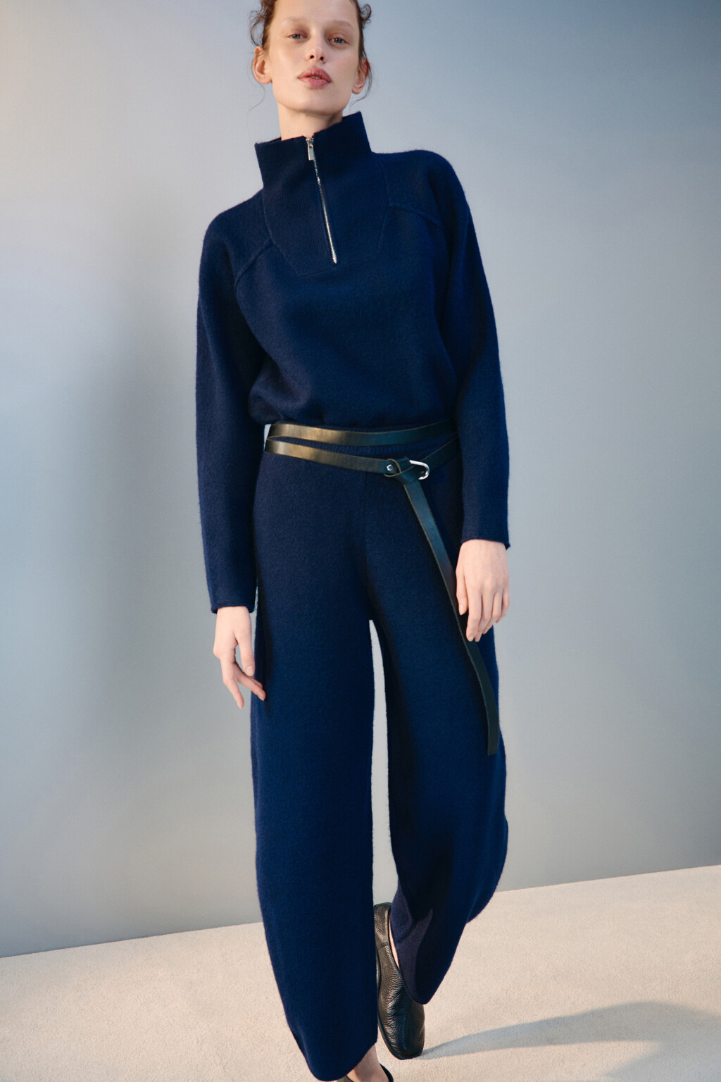 Брюки-бананы из вязаного трикотажа - цвет голубой - 2