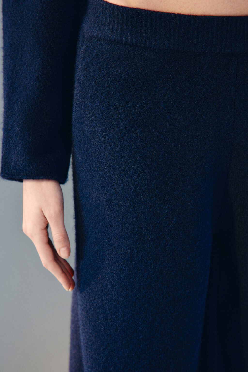 Брюки-бананы из вязаного трикотажа - цвет голубой - 6