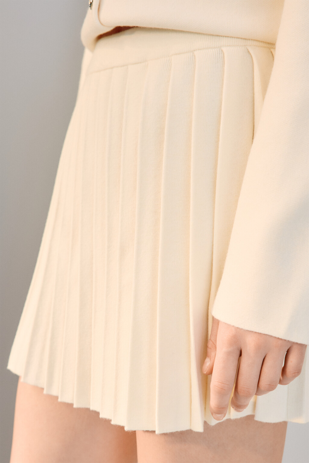 Юбка в складку из вязаного трикотажа - цвет молочный - 6