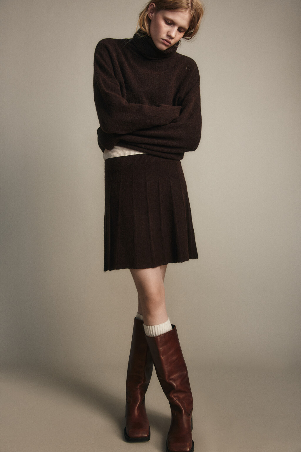 Юбка мини вязаная в складку - цвет коричневый - 1