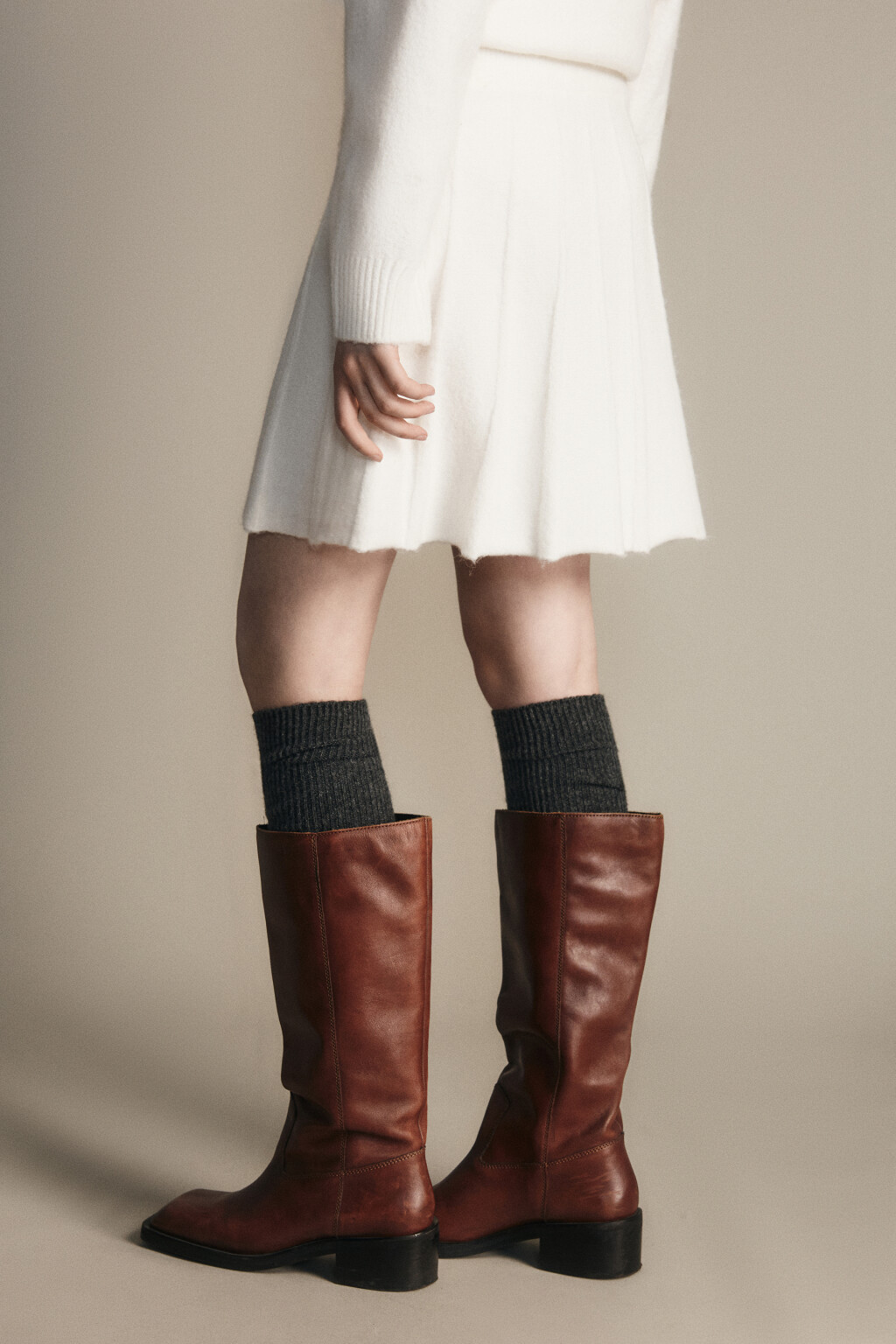 Юбка мини вязаная в складку - цвет молочный - 3