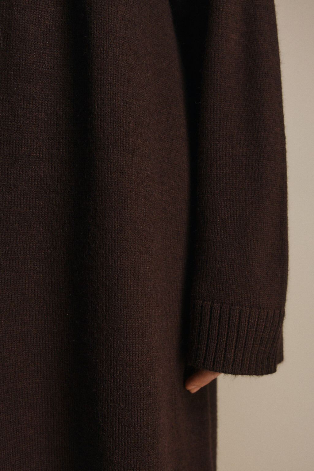 Платье миди из вязаного трикотажа - цвет коричневый - 6