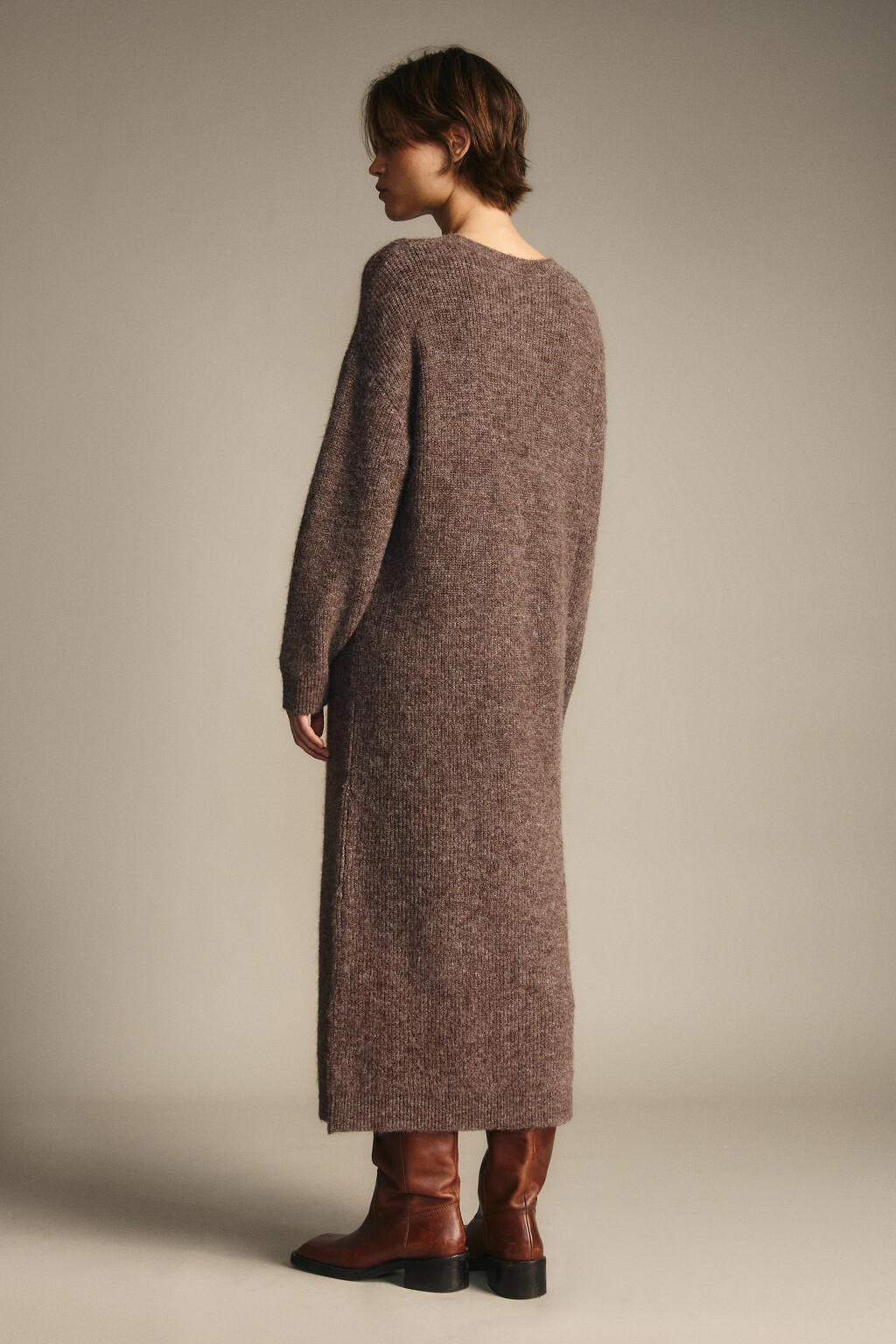 Платье миди из вязаного трикотажа - цвет бежевый - 3