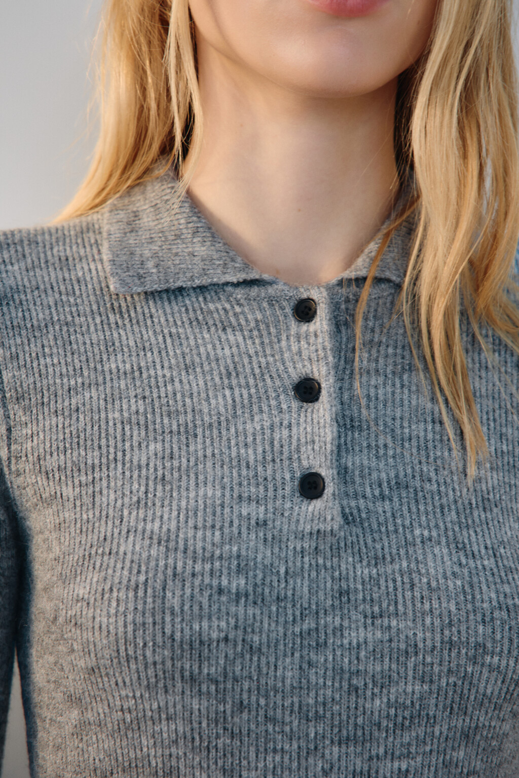 Платье-поло мини вязаное - цвет серый - 6