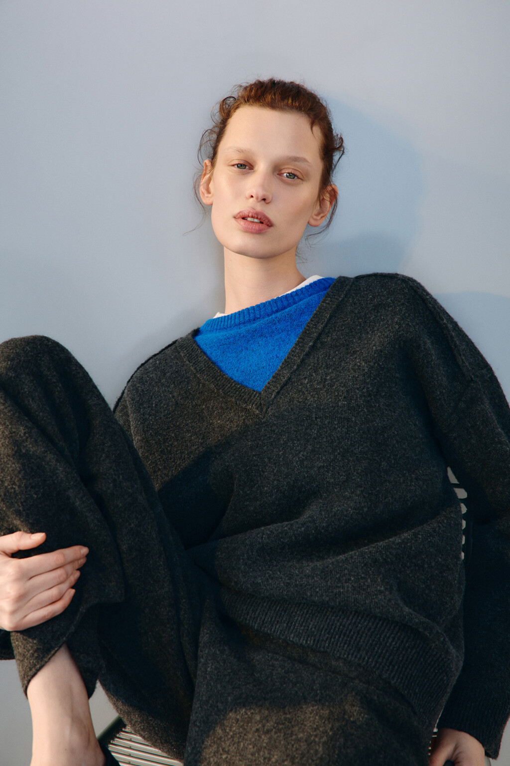 Джемпер вязаный с V-вырезом - цвет серый - 1