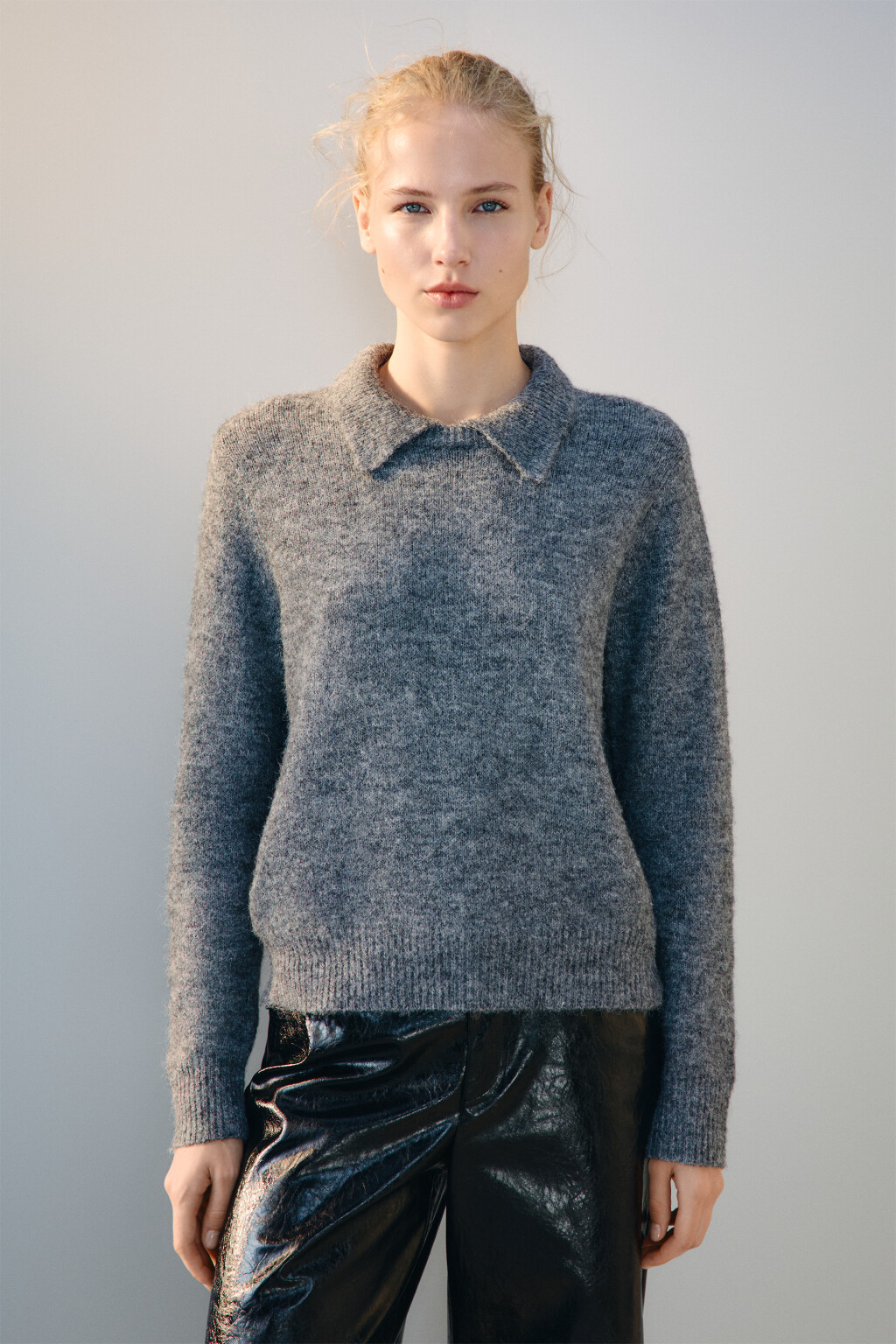 Джемпер шерстяной с отложным воротником - цвет серый - 2