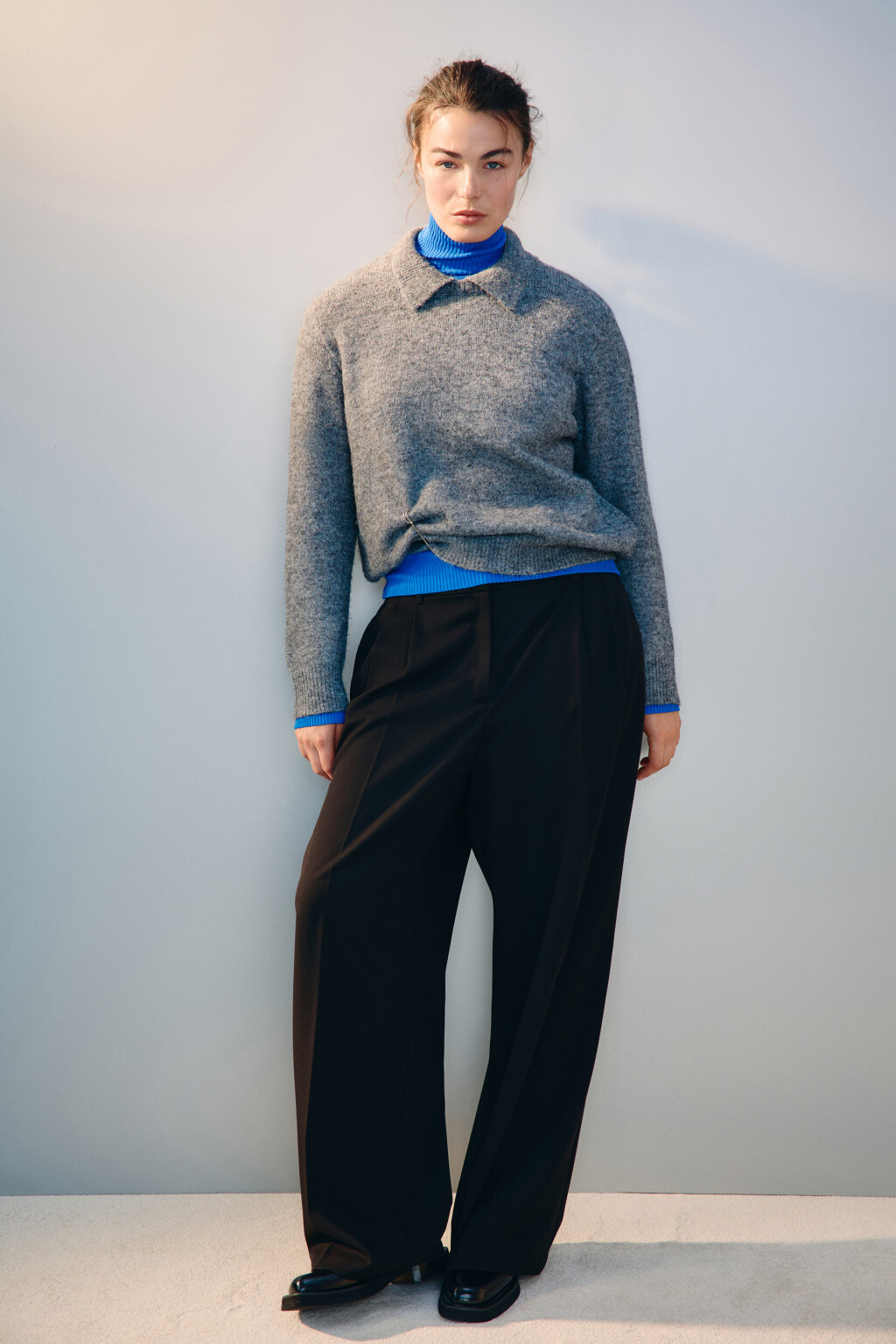 Джемпер шерстяной с отложным воротником - цвет серый - 2