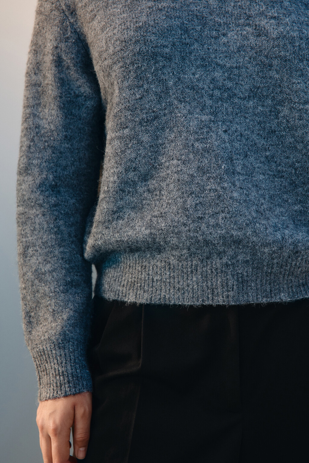 Джемпер шерстяной с отложным воротником - цвет серый - 6