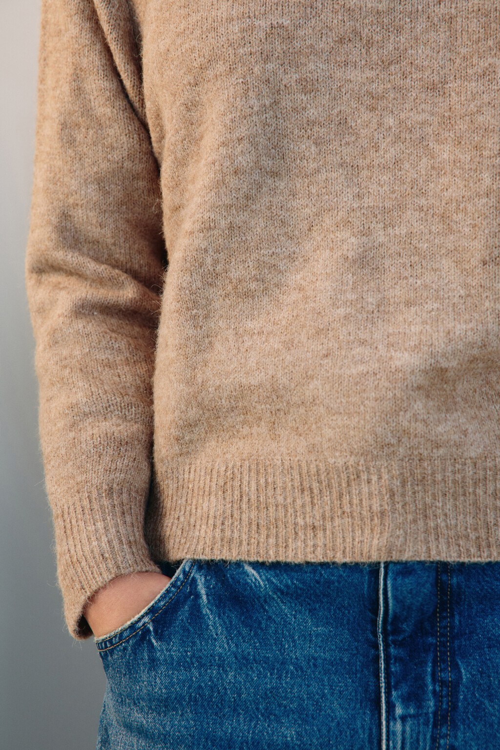 Джемпер шерстяной с отложным воротником - цвет бежевый - 5