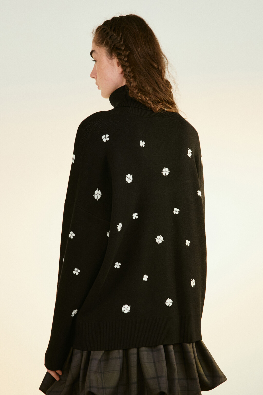 Свитер жаккардовый с принтом - цвет черный - 3