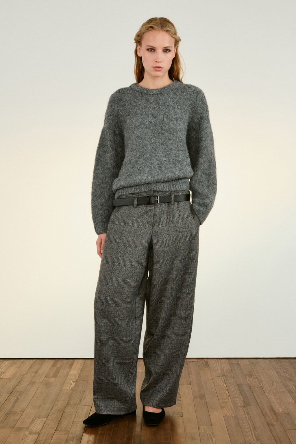 Джемпер вязаный пушистый с шерстью - цвет серый - 5