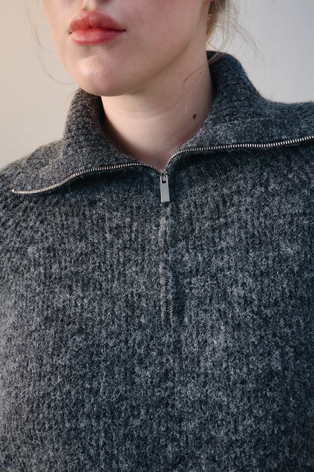 Джемпер на молнии вязаный с шерстью - цвет серый - 5