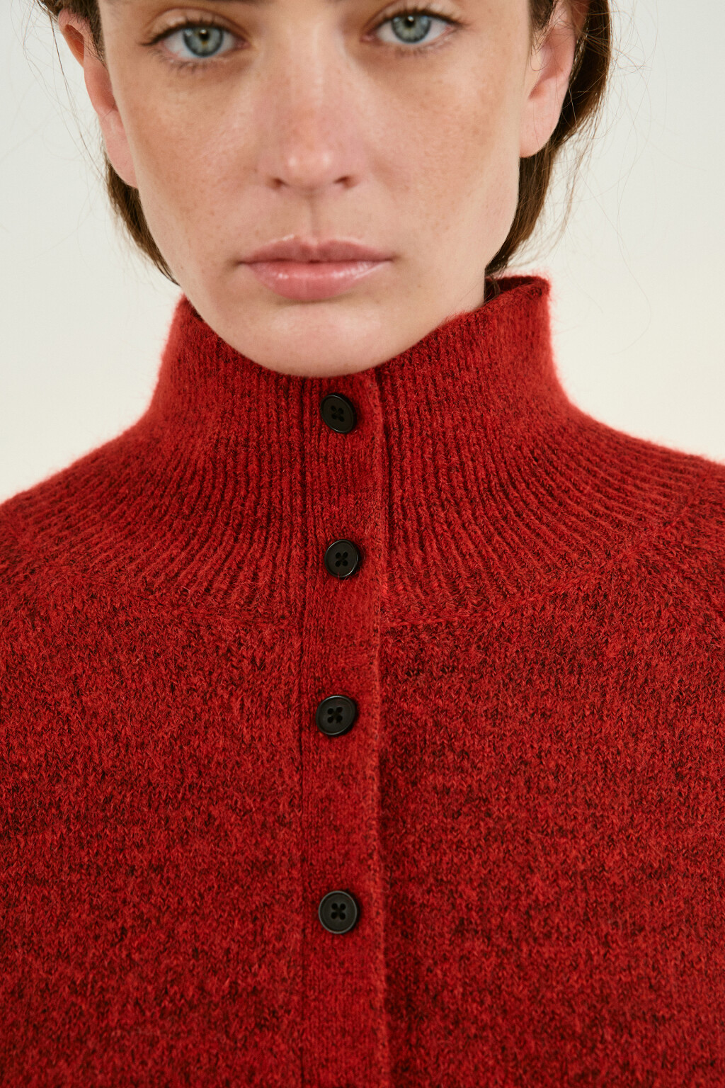 Джемпер шерстяной с воротником-стойкой - цвет красный - 6