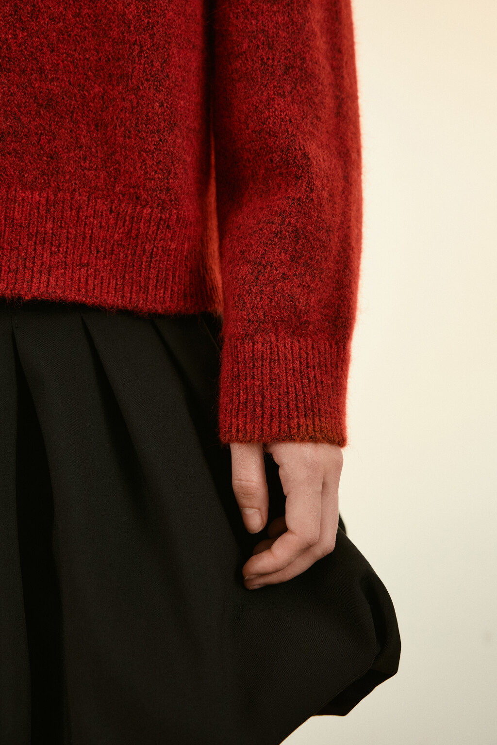 Джемпер шерстяной с воротником-стойкой - цвет красный - 7