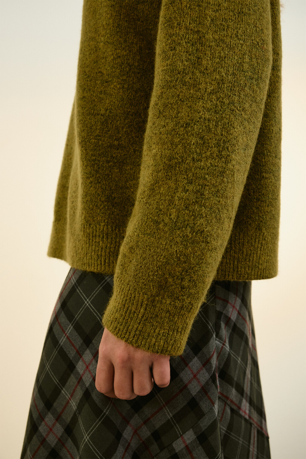 Джемпер шерстяной с воротником-стойкой - цвет зеленый - 6