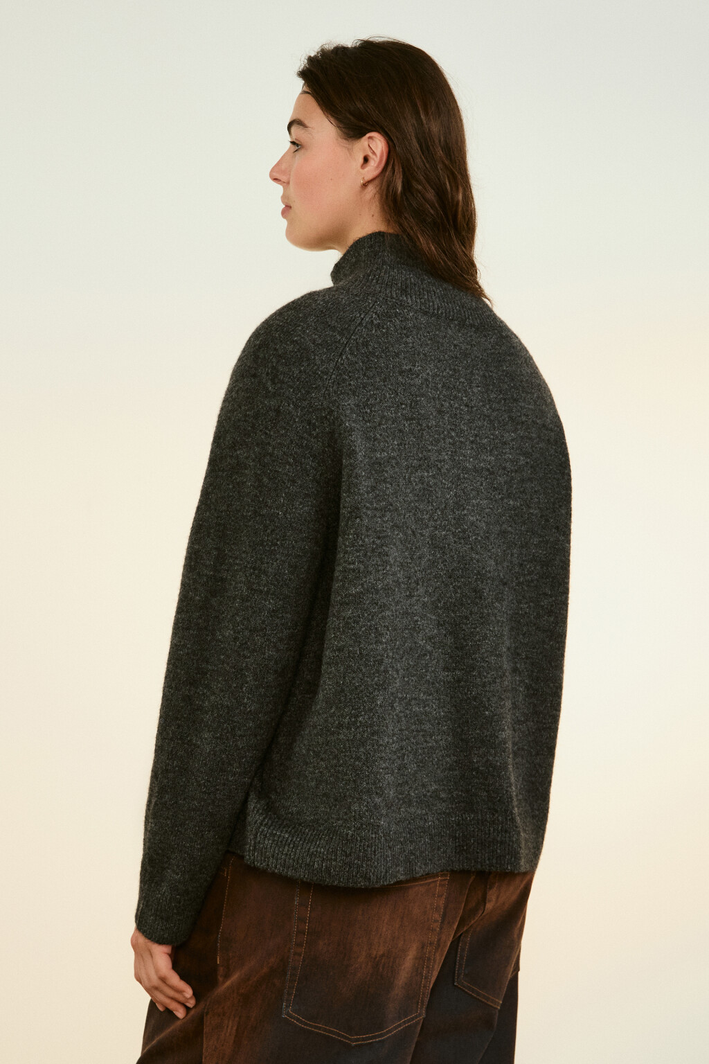 Джемпер шерстяной с воротником-стойкой - цвет серый - 3