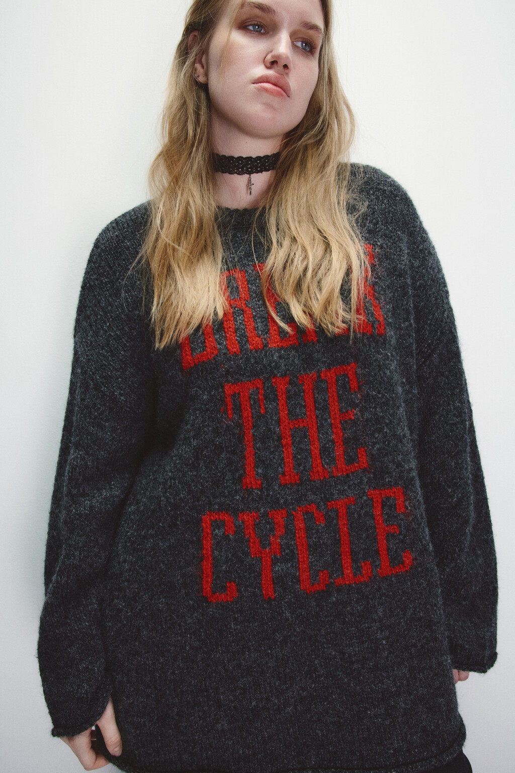 Джемпер вязаный с надписью - цвет серый - 1