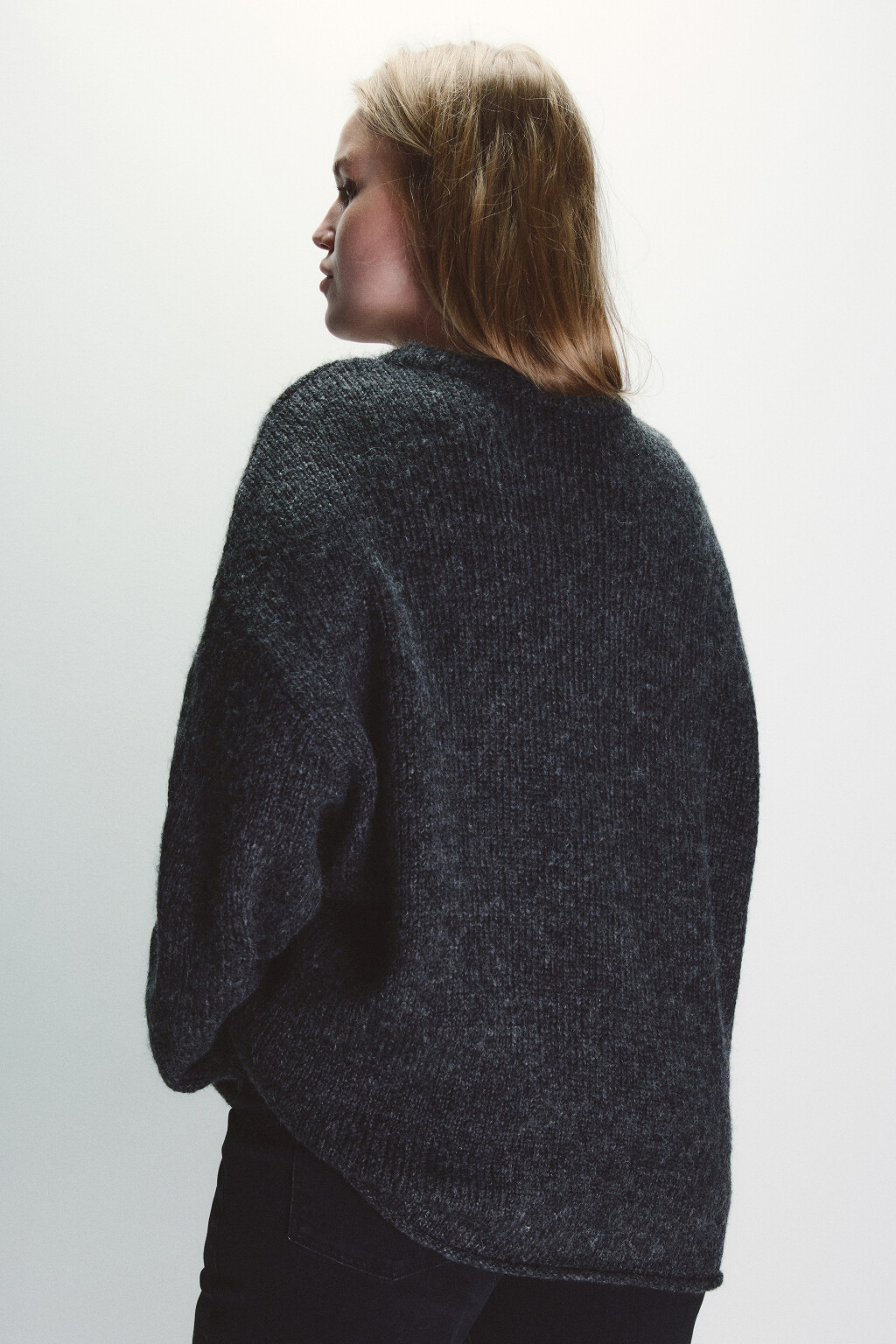 Джемпер вязаный с надписью - цвет серый - 3