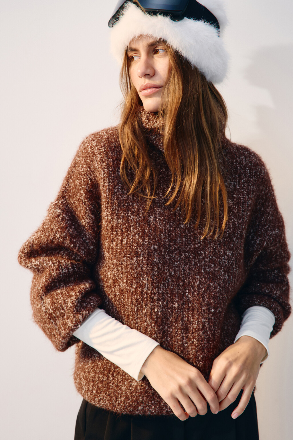 Свитер свободный с шерстью - цвет коричневый - 1