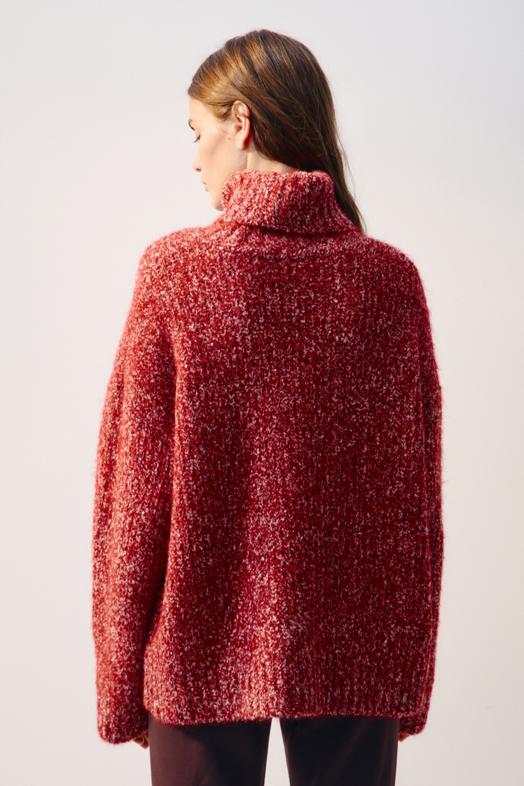 Свитер свободный с шерстью - цвет бордовый - 4