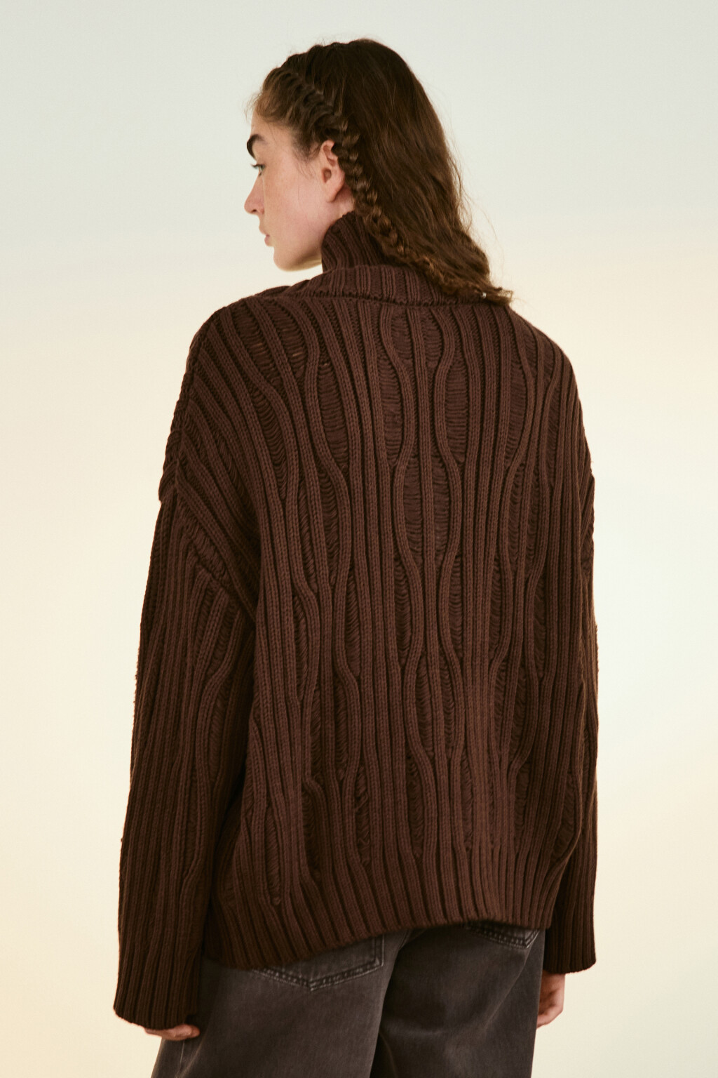 Свитер вязаный с узором - цвет коричневый - 3
