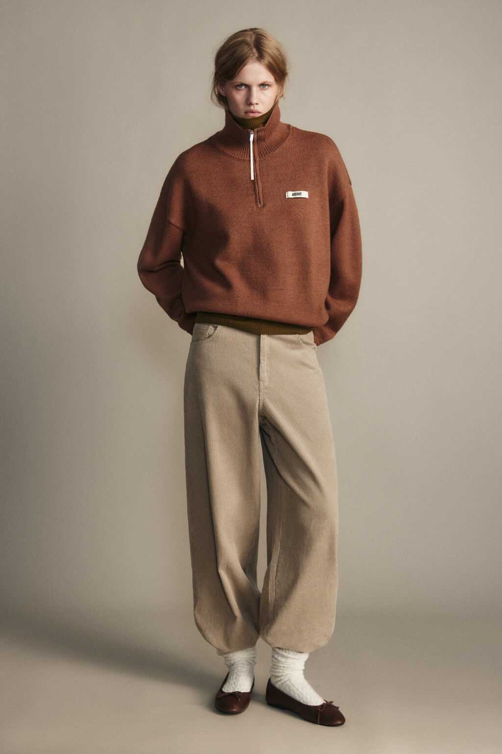 Джемпер на молнии вязаный с патчем - цвет красный - 4