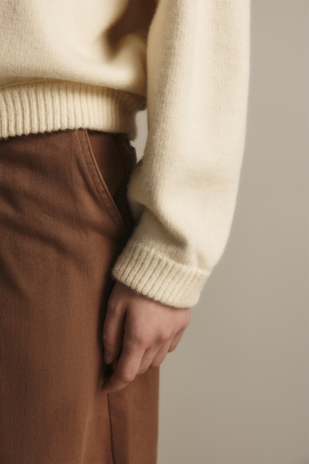 Джемпер на молнии вязаный с патчем - цвет ванильный - 6