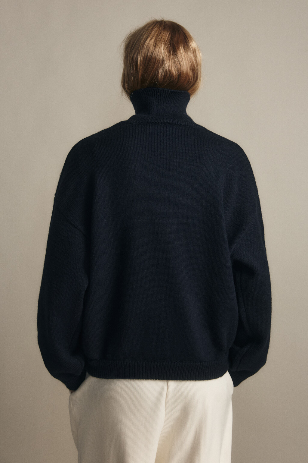 Джемпер на молнии вязаный с патчем - цвет синий - 2