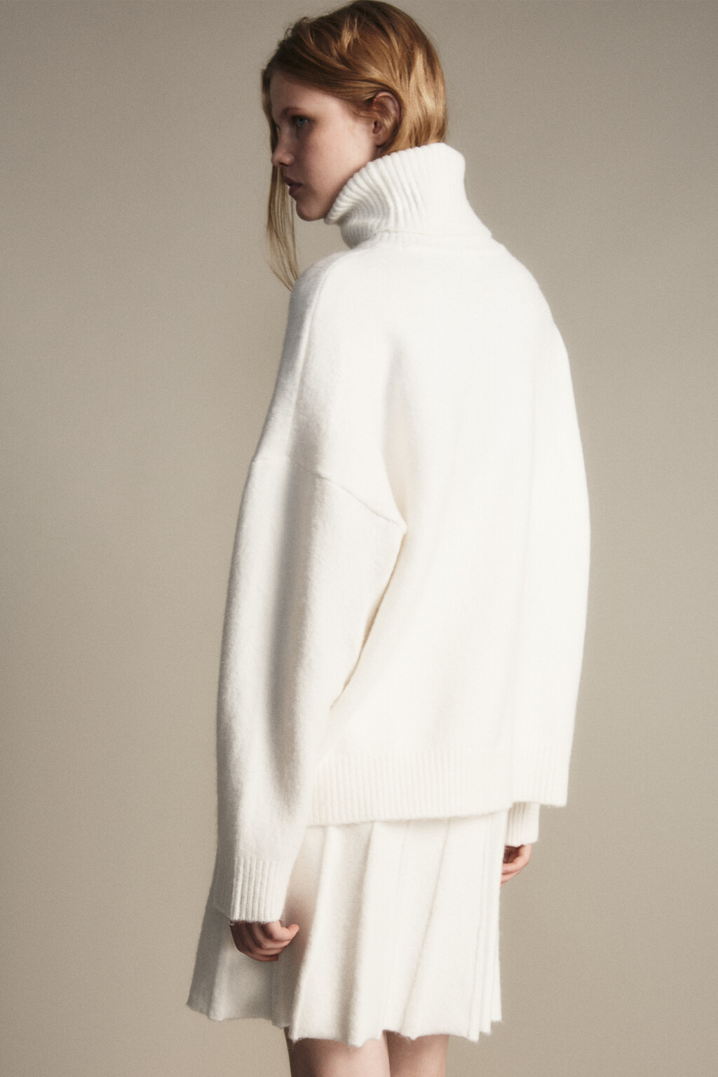 Свитер свободный с шерстью - цвет молочный - 4