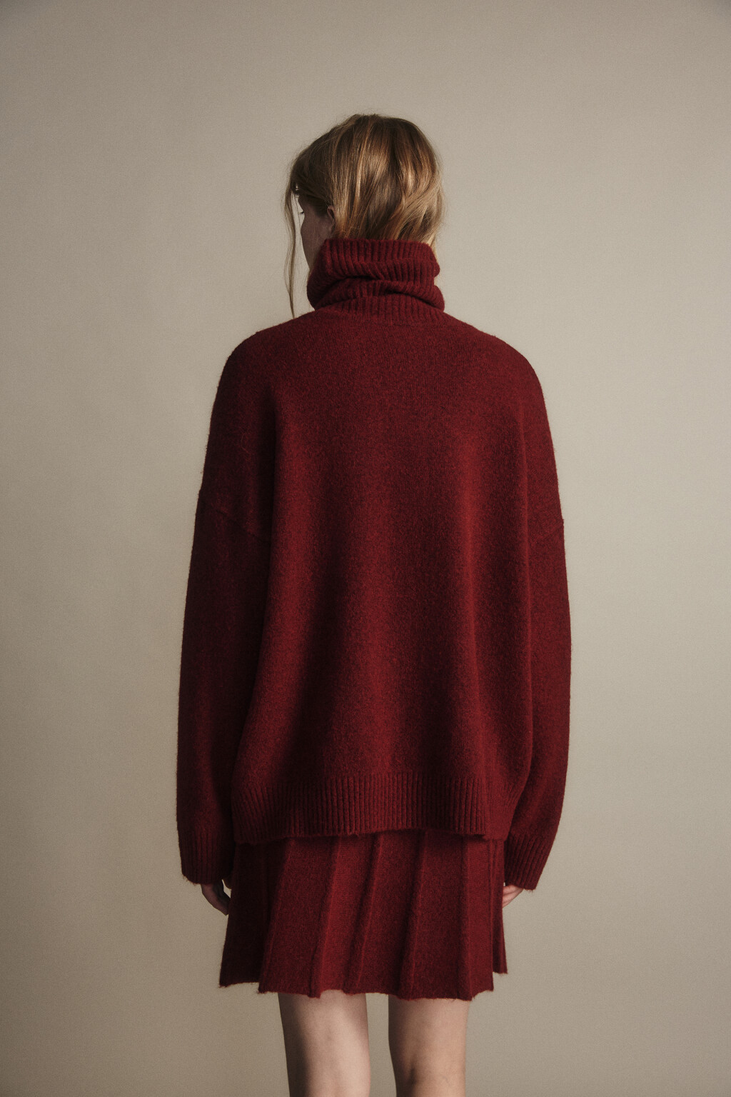 Свитер свободный с шерстью - цвет бордовый - 3