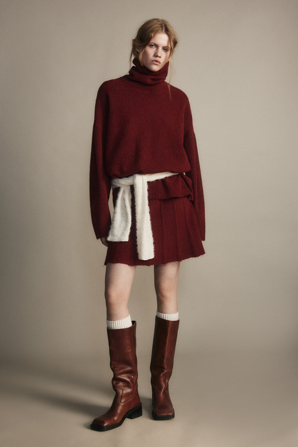 Свитер свободный с шерстью - цвет бордовый - 4