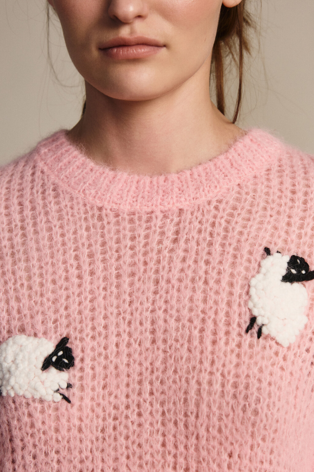 Джемпер вязаный с ручной вышивкой - цвет розовый - 5
