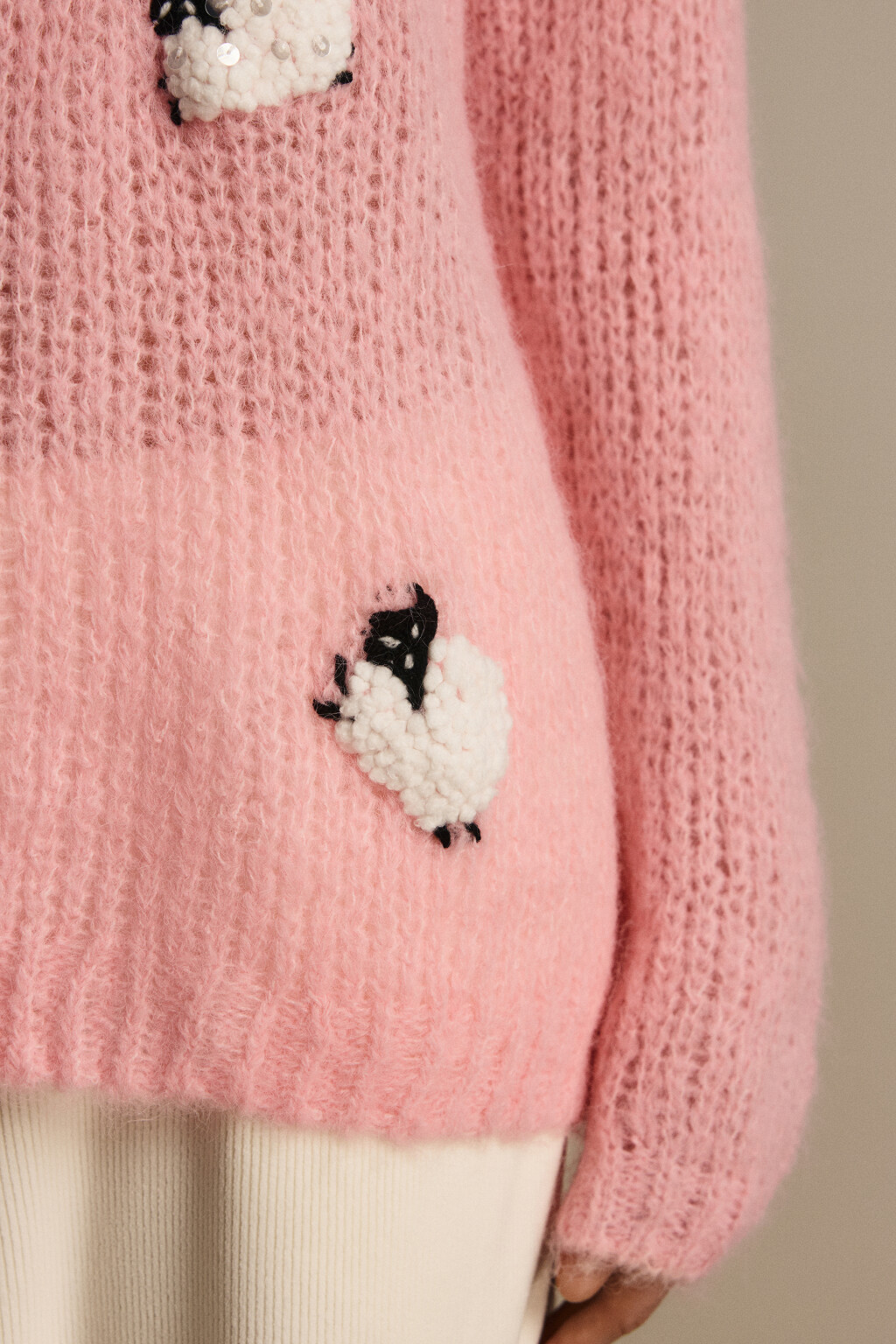 Джемпер вязаный с ручной вышивкой - цвет розовый - 6