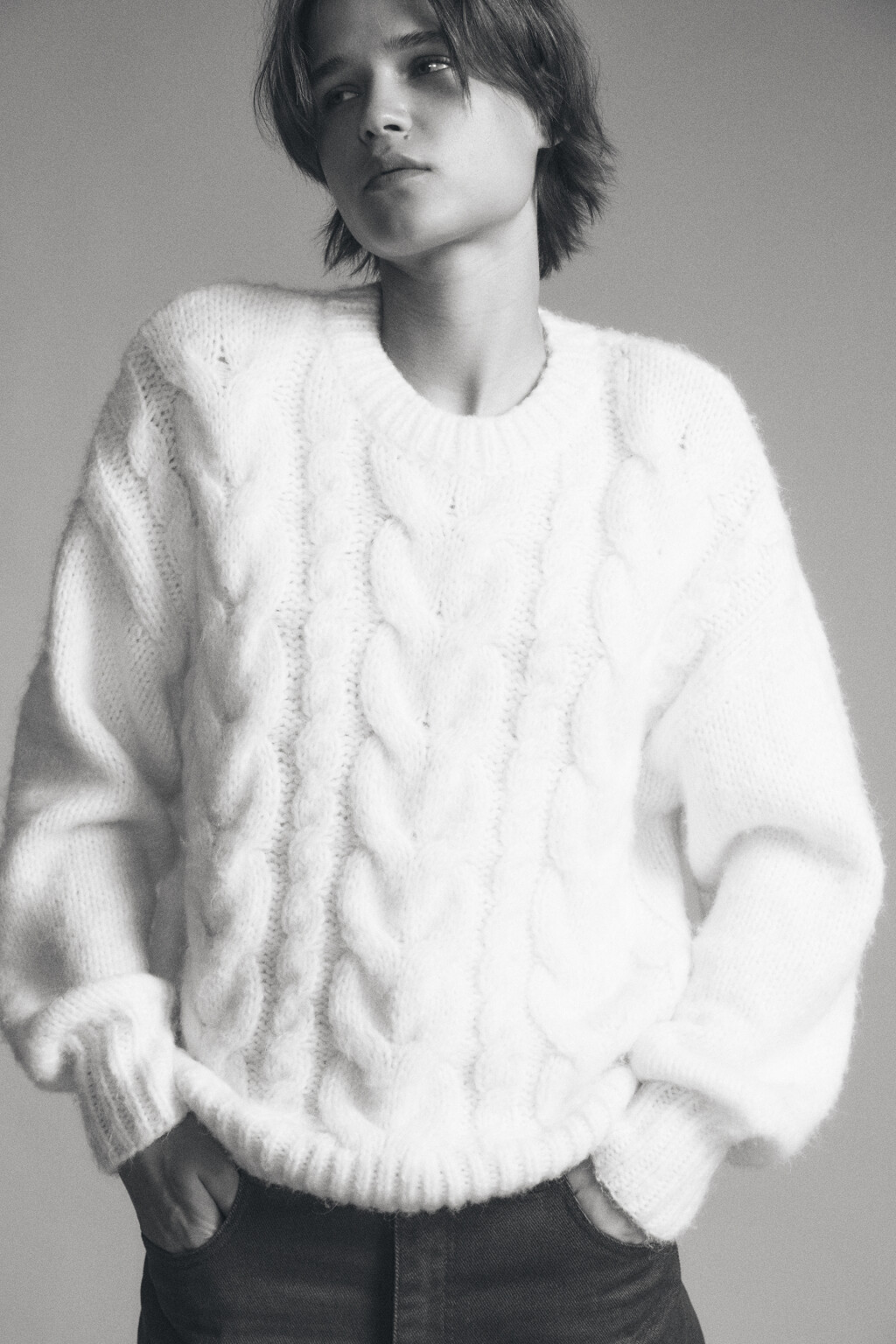 Джемпер вязаный с узором-косичкой - цвет молочный - 1