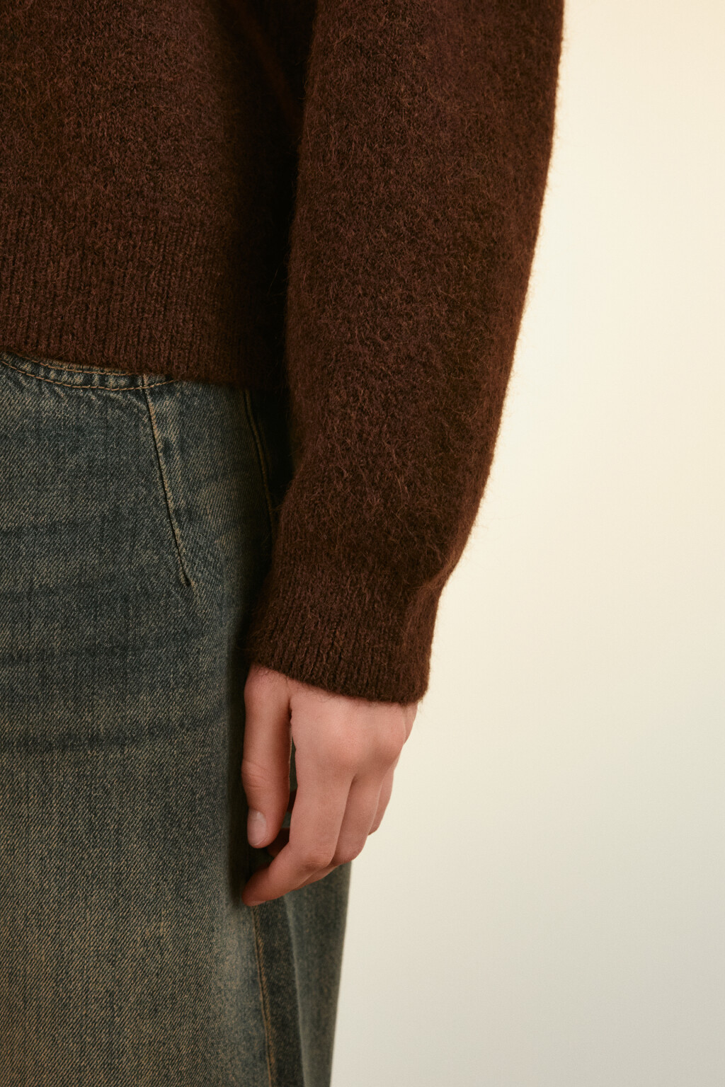 Джемпер вязаный с рукавами-реглан - цвет коричневый - 6
