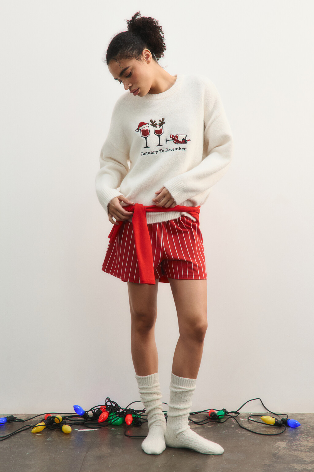 Джемпер вязаный с новогодней вышивкой - цвет молочный - 5