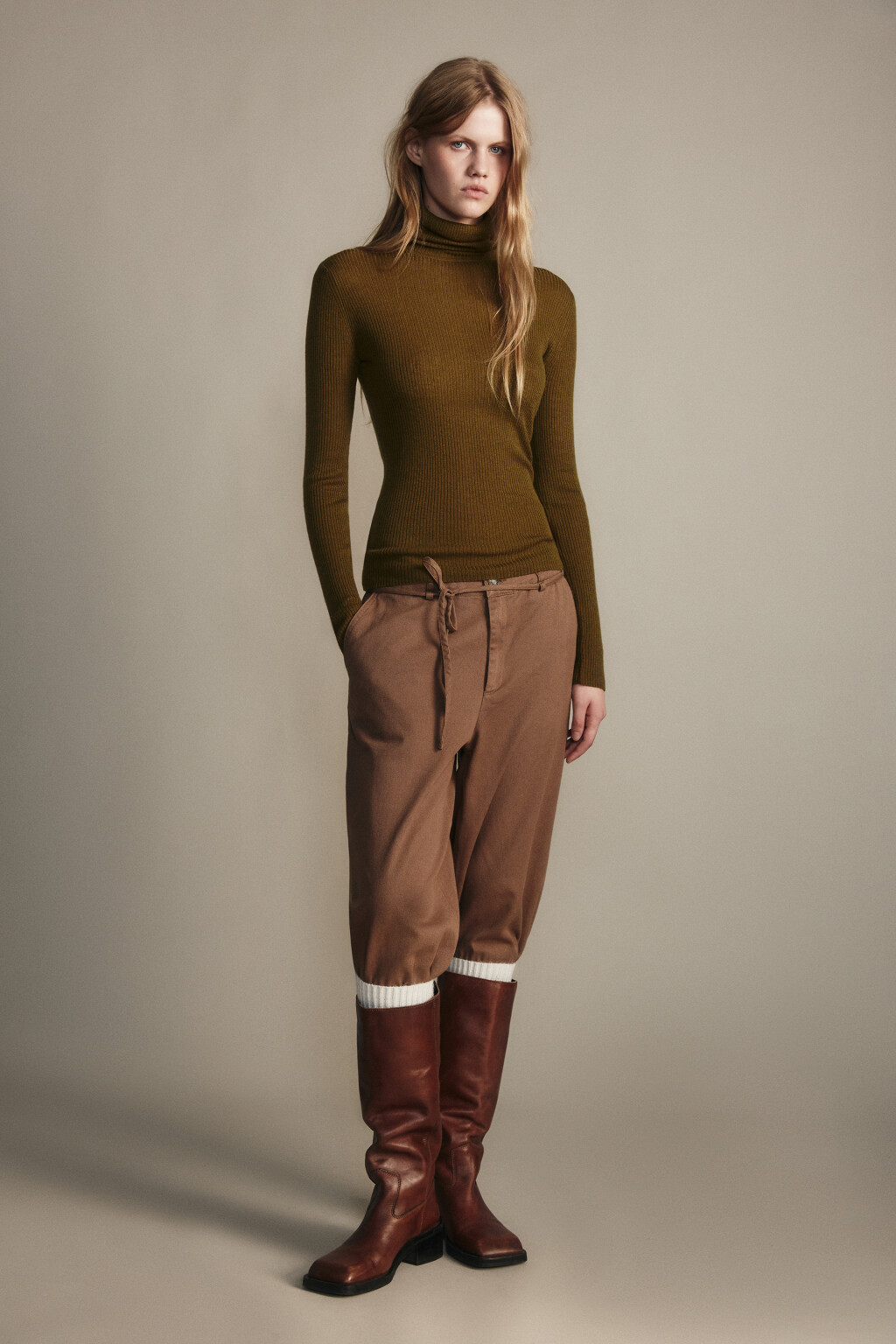 Водолазка в рубчик с шерстью - цвет зеленый - 4