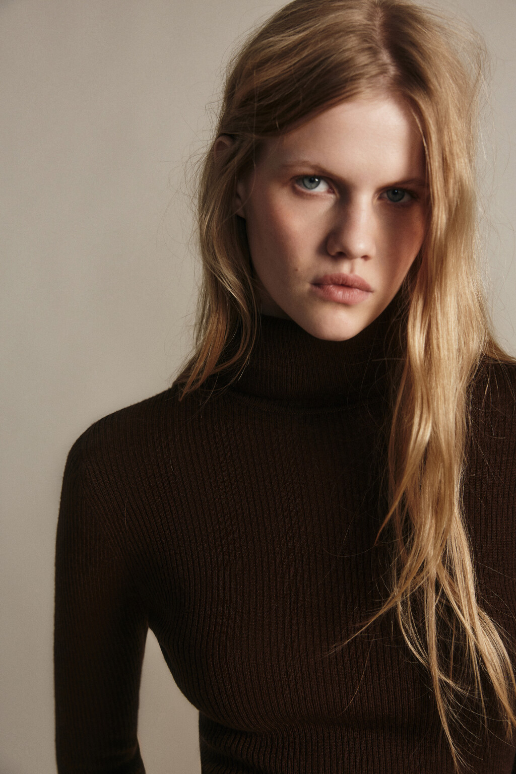 Водолазка в рубчик с шерстью - цвет коричневый - 5