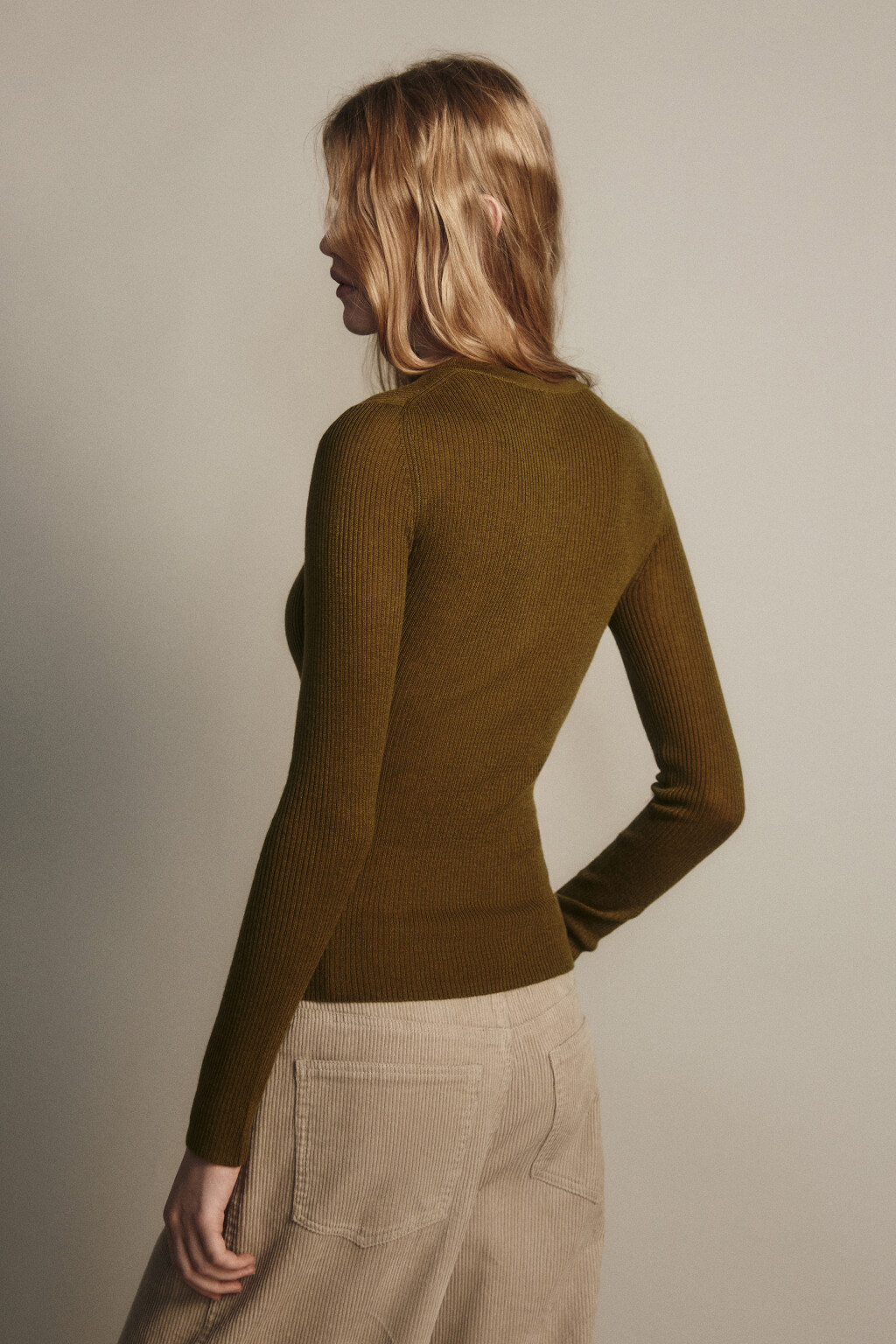 Джемпер шерстяной с застежкой на груди - цвет зеленый - 3