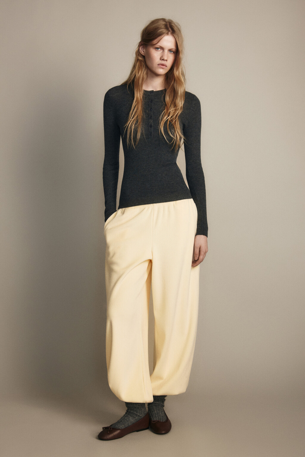 Джемпер шерстяной с застежкой на груди - цвет серый - 4